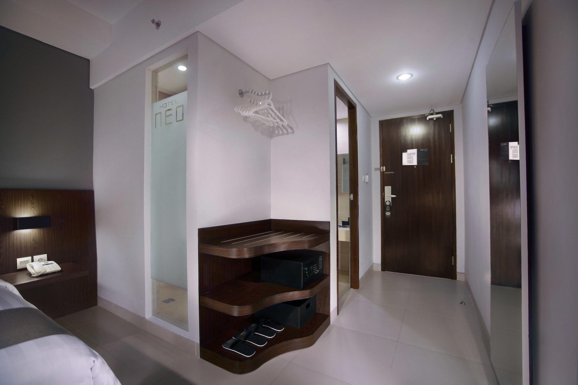 Neo Denpasar By Aston Hotel Exterior photo