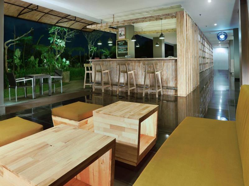 Neo Denpasar By Aston Hotel Exterior photo