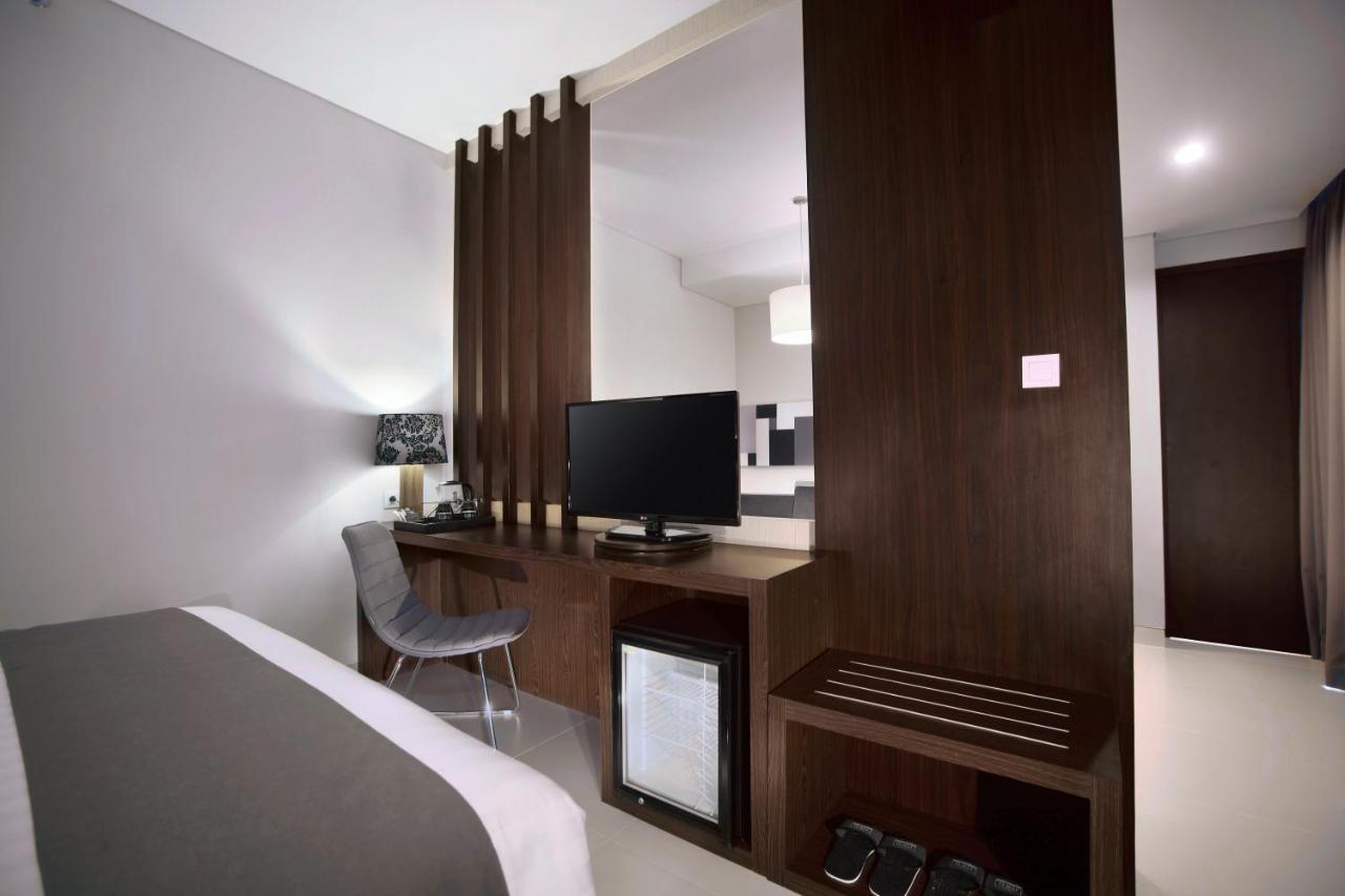 Neo Denpasar By Aston Hotel Exterior photo