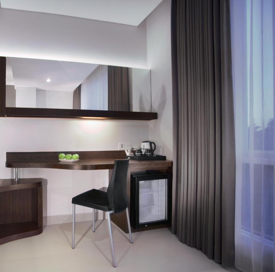 Neo Denpasar By Aston Hotel Exterior photo