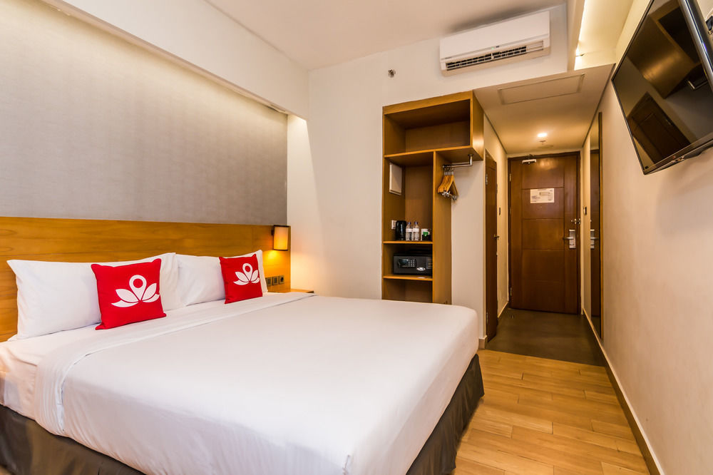 Neo Denpasar By Aston Hotel Exterior photo