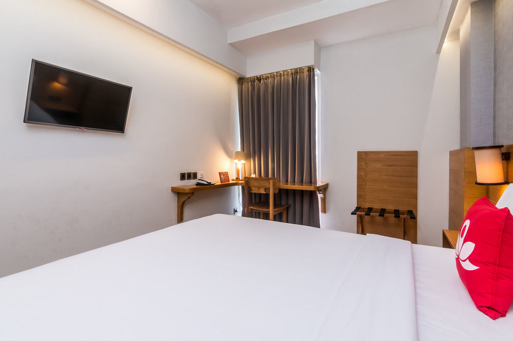 Neo Denpasar By Aston Hotel Exterior photo